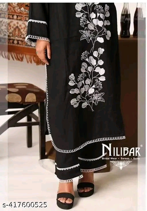 Black Pakistani Kurta Set | Embroidered Butta Kurta